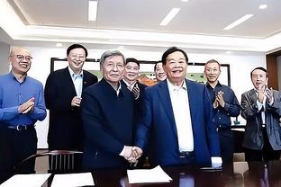 意媒：阿姆拉巴特冬窗不会转会，曼联不买断他也很难留在佛罗伦萨